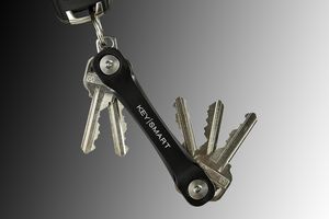 Ditch your bulky keychain with this $10 KeySmart Flex key holder two-pack     - CNET